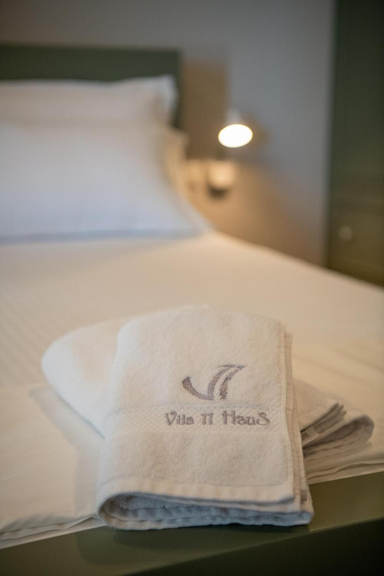 Hotel Vila 11 Дуррес Екстер'єр фото