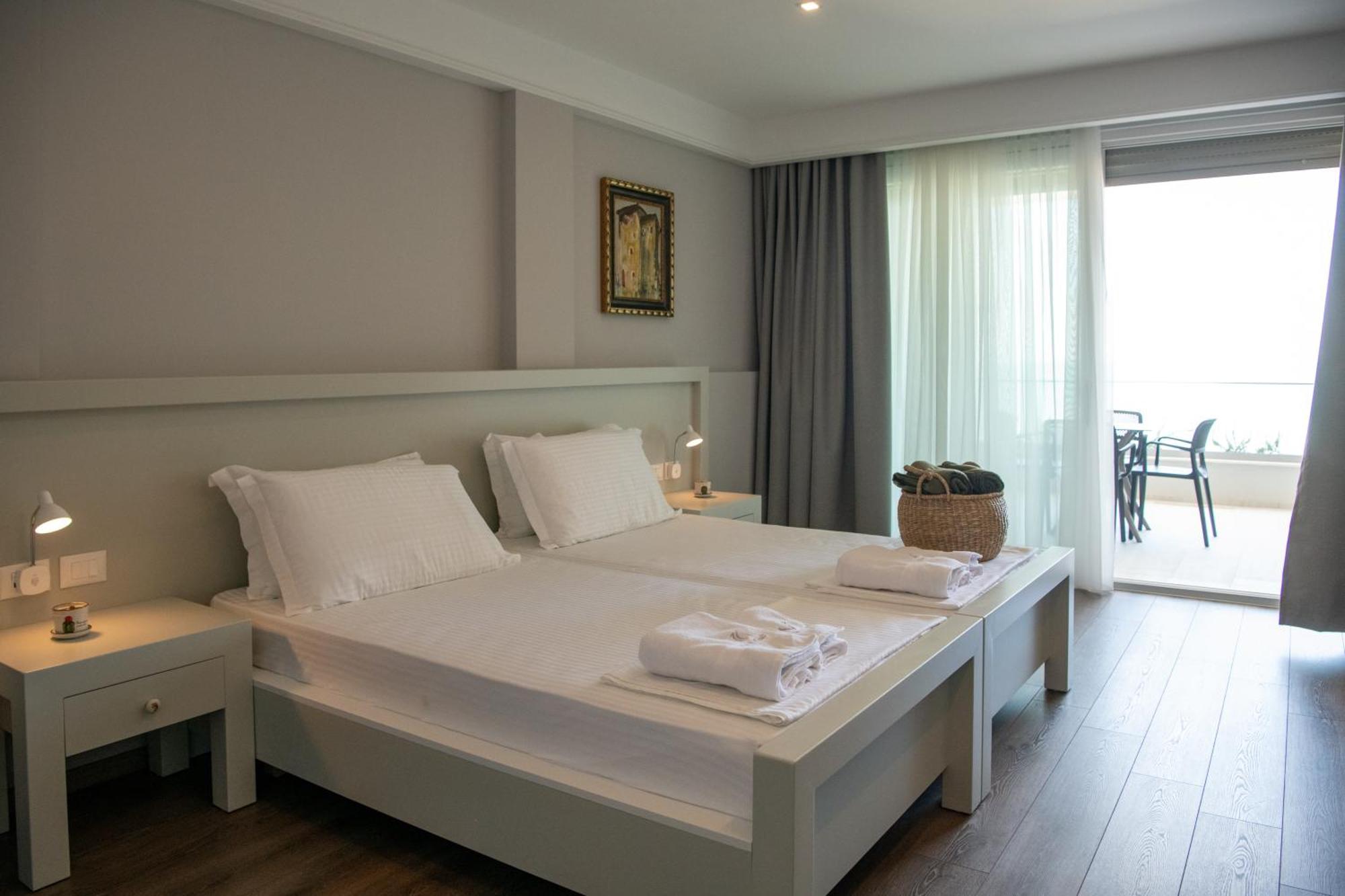 Hotel Vila 11 Дуррес Екстер'єр фото